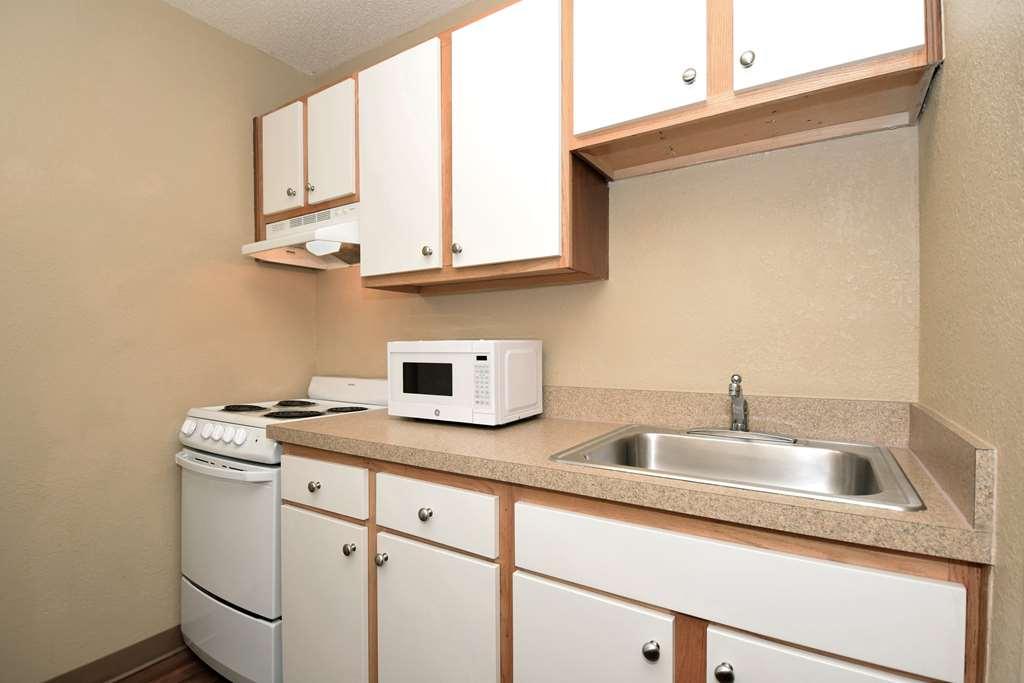 Extended Stay America Suites - Dallas - Plano Parkway - Medical Center Rom bilde